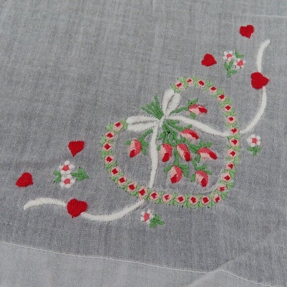 VTG Handmade Embroidered Hearts Rose Flowers Floral Heart Handkerchief Hankie - Picture 2 of 8